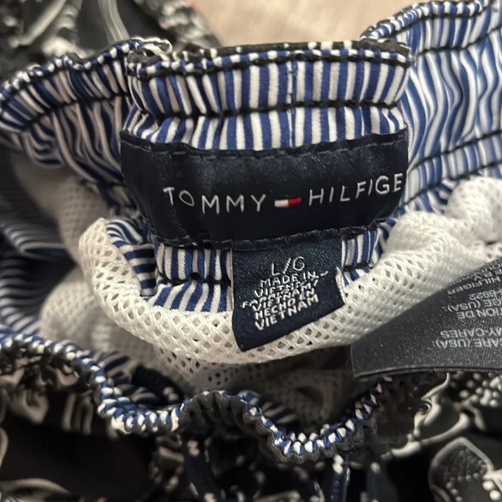 Tommy Hilfiger Hawaiian Floral Bathing Suit Trunks